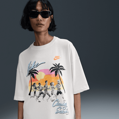 Nike Sportswear Essential Women's Oversized T-Shirt. Nike.com